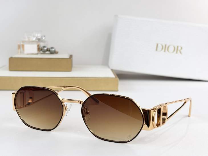 Picture of Dior Sunglasses _SKUfw76276726fw